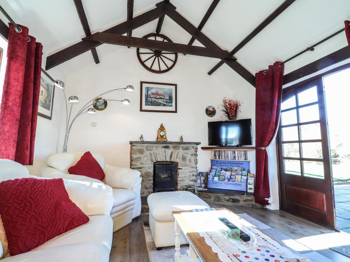 Villa Y Stabl à Fishguard Extérieur photo